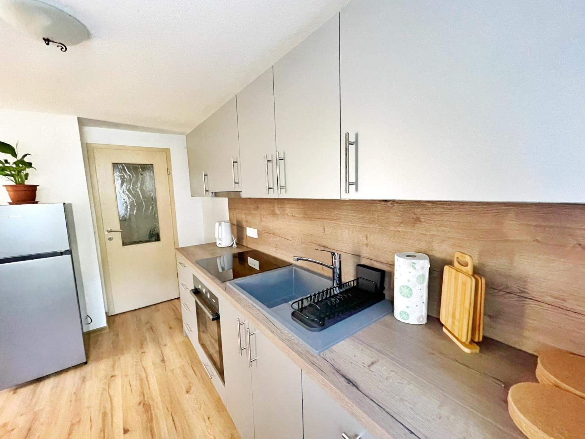Papas Apartment Lesce  Bagian luar foto