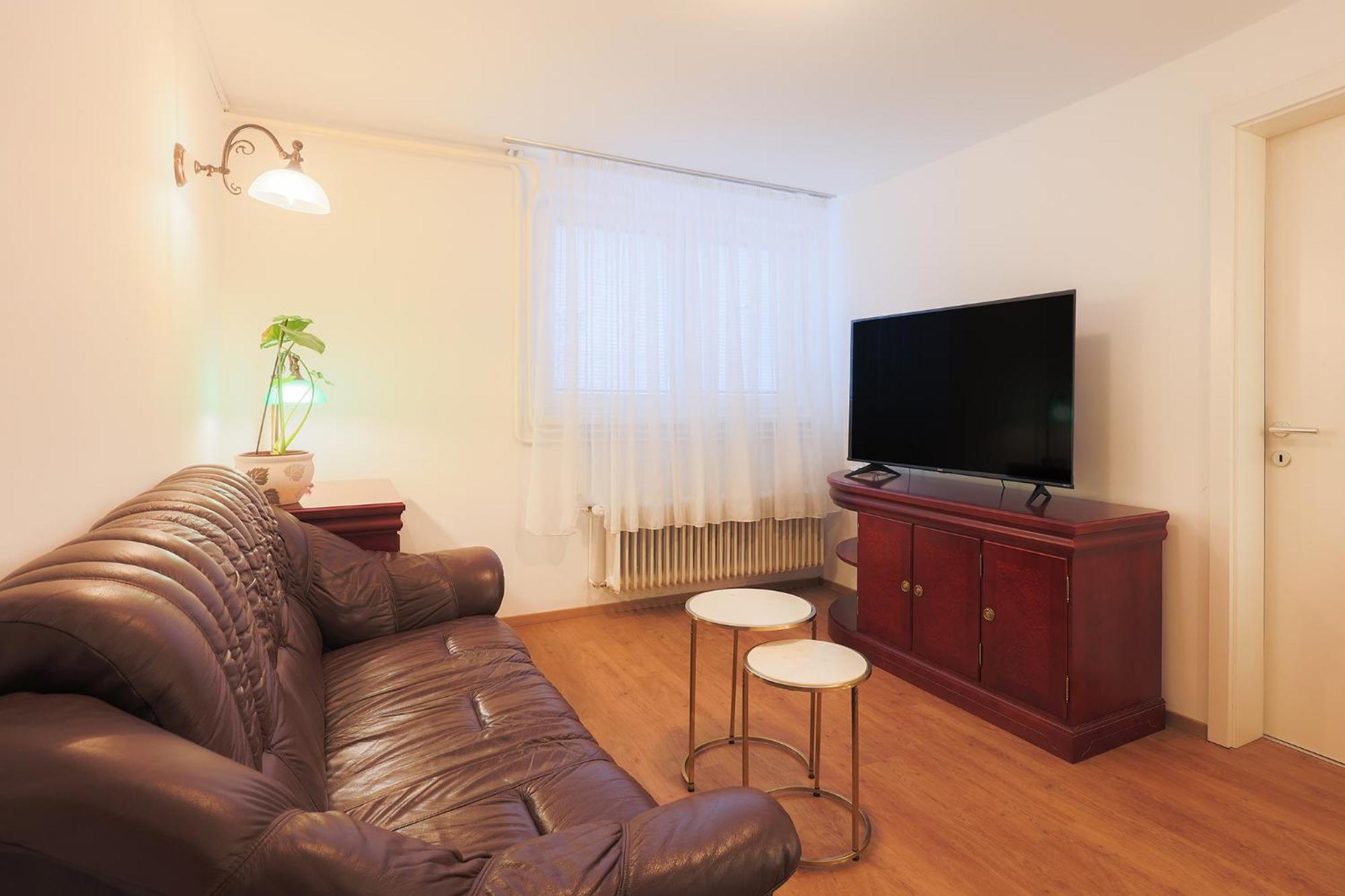 Papas Apartment Lesce  Bagian luar foto