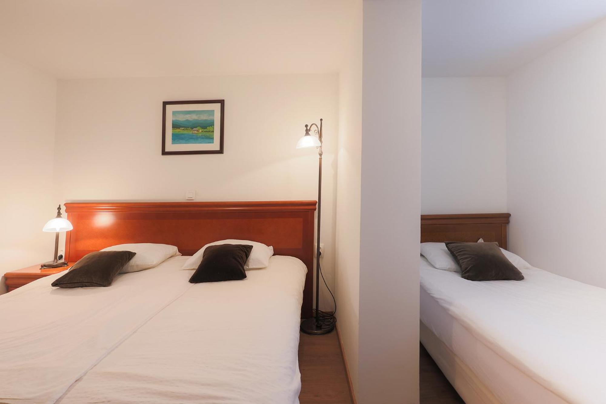 Papas Apartment Lesce  Bagian luar foto