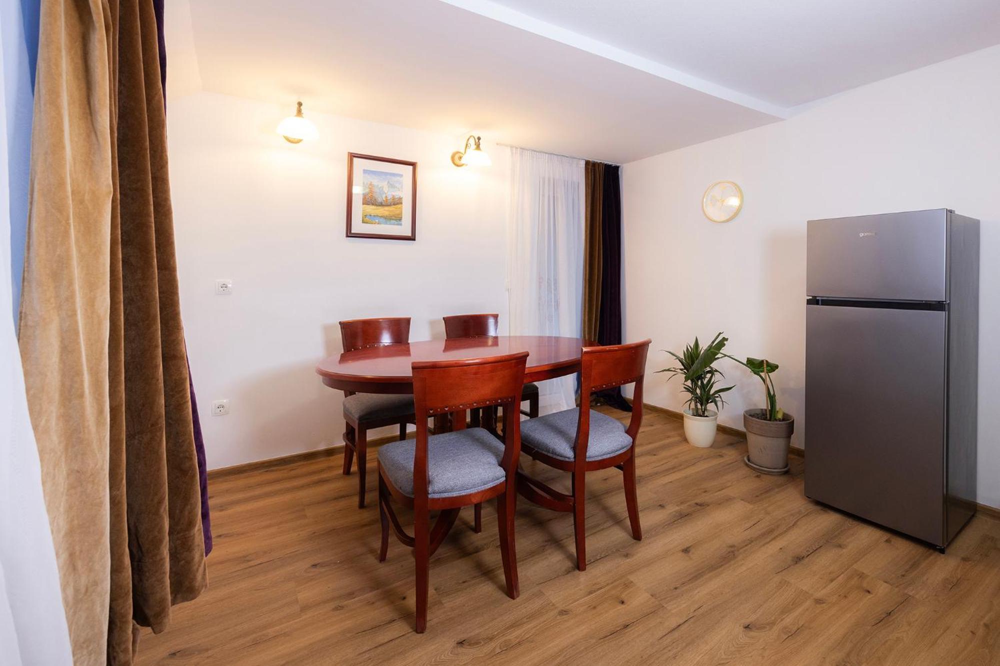 Papas Apartment Lesce  Bagian luar foto