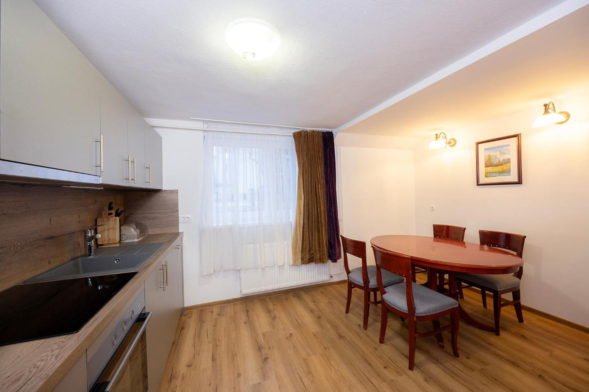 Papas Apartment Lesce  Bagian luar foto
