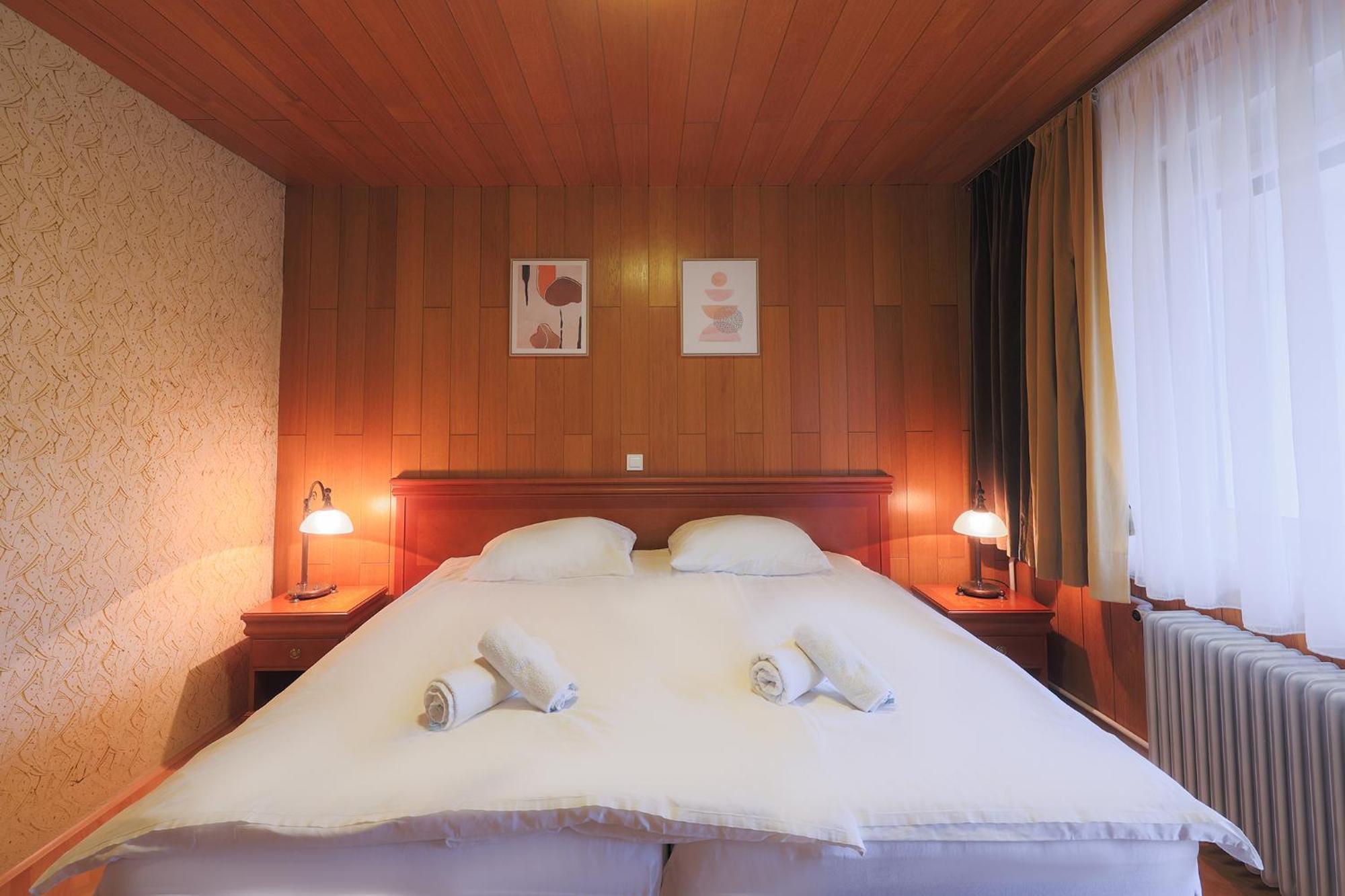 Papas Apartment Lesce  Bagian luar foto