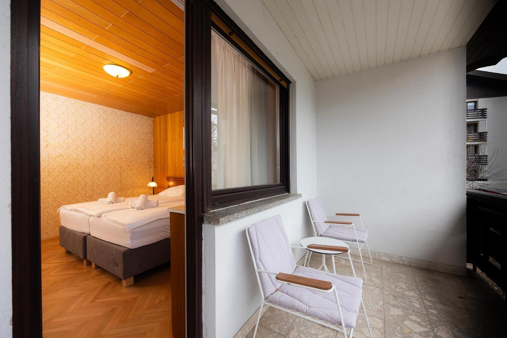 Papas Apartment Lesce  Bagian luar foto