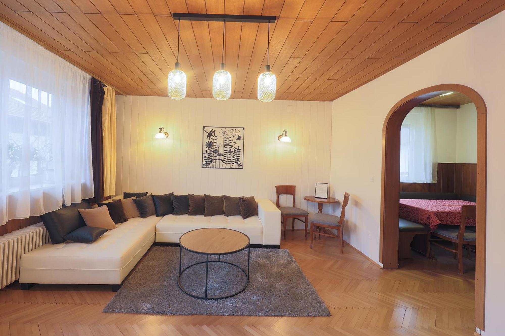 Papas Apartment Lesce  Bagian luar foto
