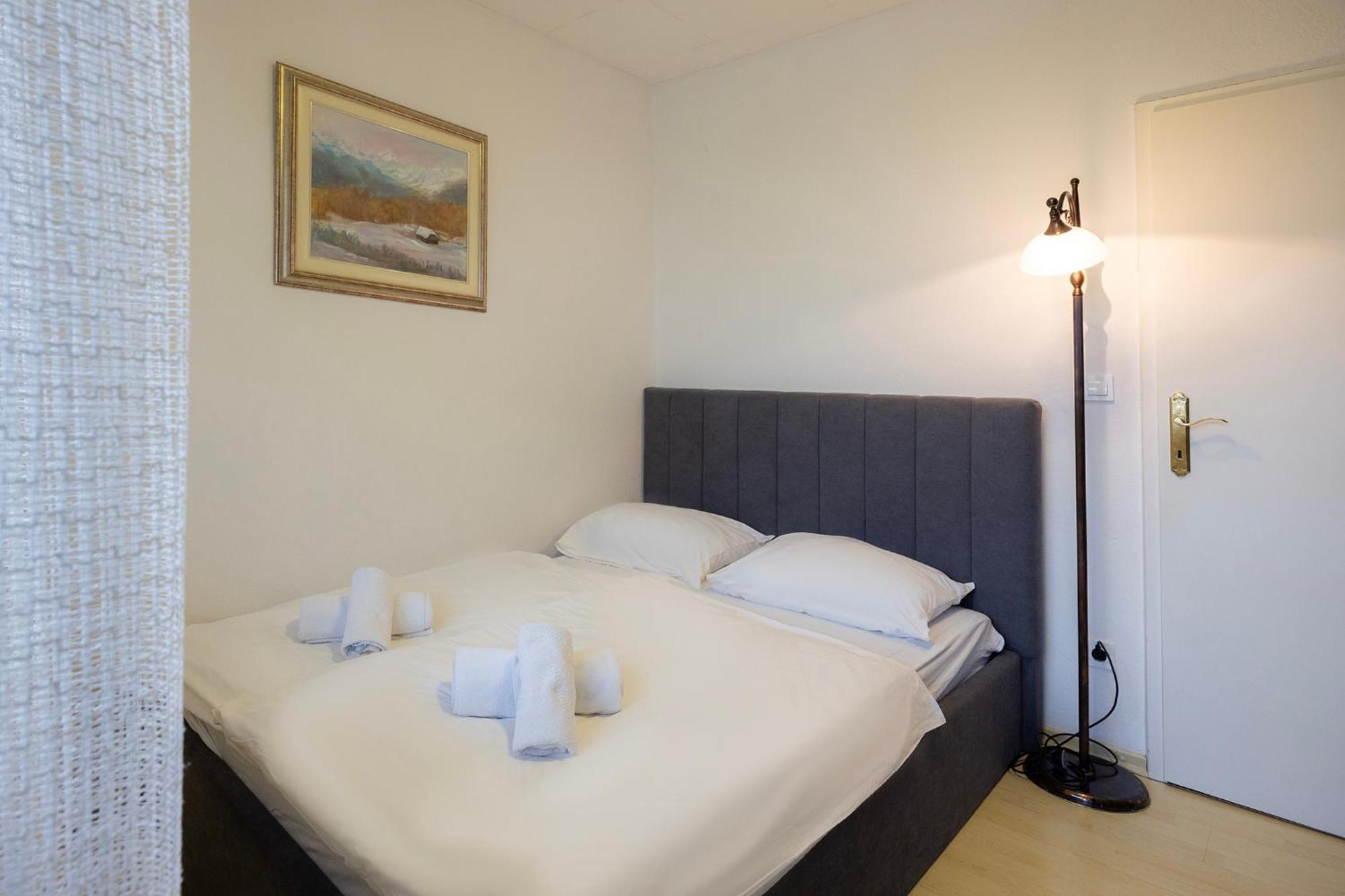 Papas Apartment Lesce  Bagian luar foto